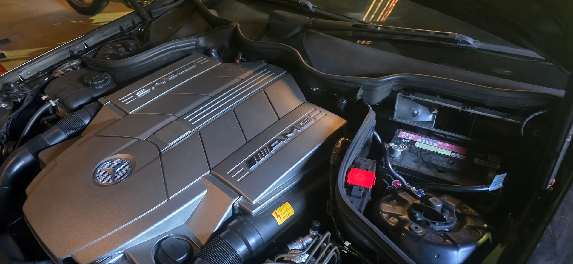 停放在我们安全典当库房中的梅赛德斯-奔驰 AMG C55 W203